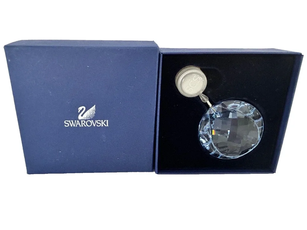 SWAROVSKI Blue Crystal 2010 SCS Window EARTH ORNAMENT Suncatcher #1003284